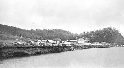 Holy Cross, 1900